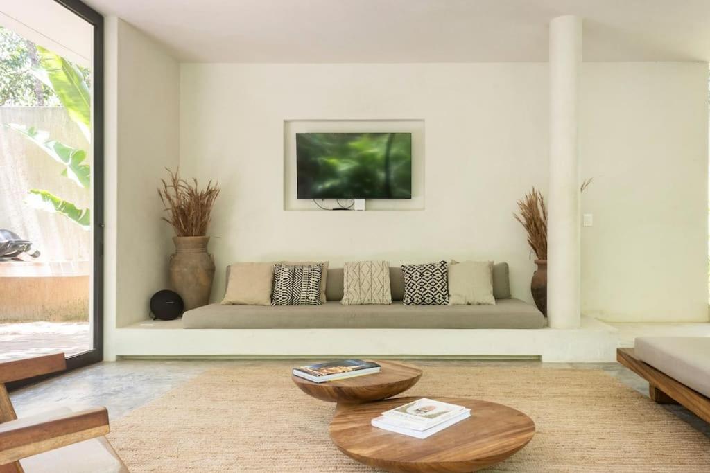 Casa Areca, Awarded Architectural Villa Located In A Secured Gated Community, With Concierge Services Tulum Exterior foto